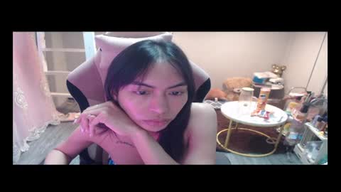 Snapshot of monstercockselfsuck chatting on March 3, 9:15 am ELYSE A SIMPLE GIRL online show from March 3, 9:15 am