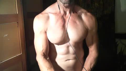 Snapshot of monsterdildos chatting on December 4, 8:01 am monsterdildos online show from December 4, 8:01 am