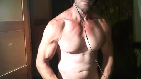 Snapshot of monsterdildos chatting on December 7, 9:17 am monsterdildos online show from December 7, 9:17 am