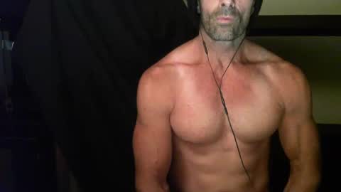 Snapshot of monsterdildos chatting on January 3, 10:31 am monsterdildos online show from January 3, 10:31 am