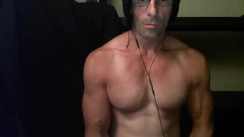 Snapshot of monsterdildos chatting on January 9, 11:25 am monsterdildos online show from January 9, 11:25 am