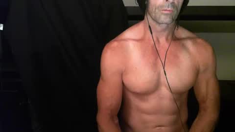 Snapshot of monsterdildos chatting on January 10, 7:25 am monsterdildos online show from January 10, 7:25 am