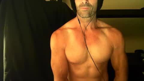 Snapshot of monsterdildos chatting on January 18, 12:47 pm monsterdildos online show from January 18, 12:47 pm