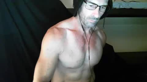 Snapshot of monsterdildos chatting on February 3, 4:35 am monsterdildos online show from February 3, 4:35 am