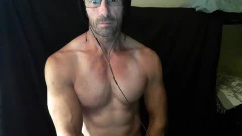 Snapshot of monsterdildos chatting on February 28, 9:15 am monsterdildos online show from February 28, 9:15 am