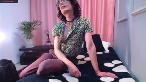 Linda Darling online show from April 9, 6:19 am
