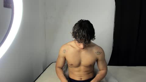 montes_juan online show from September 11, 6:52 pm