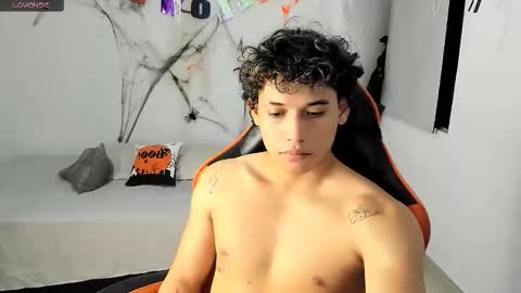 montes_juan online show from October 24, 2:19 am