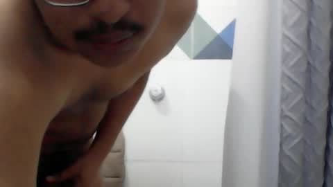 Snapshot of monty326 chatting on December 31, 3:42 pm monty326 online show from December 31, 3:42 pm