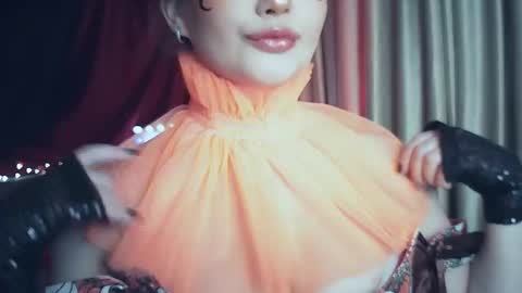 moodiemira online show from October 29, 2:58 am