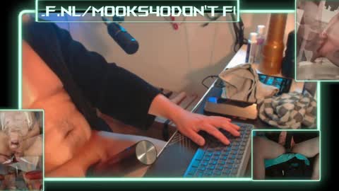 Snapshot of mooks40k chatting on May 16, 11:46 pm M00ks online show from May 16, 11:46 pm