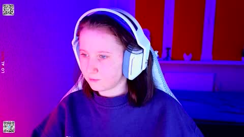 Snapshot of moon_avengers chatting on January 15, 4:55 pm Lola online show from January 15, 4:55 pm