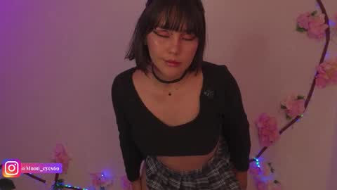 Snapshot of moon_eyess chatting on March 27, 1:11 am Im a independent model Welcome online show from March 27, 1:11 am