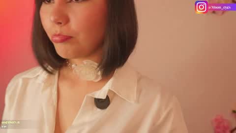 Snapshot of moon_eyess chatting on May 12, 1:14 am Im a independent model Welcome online show from May 12, 1:14 am