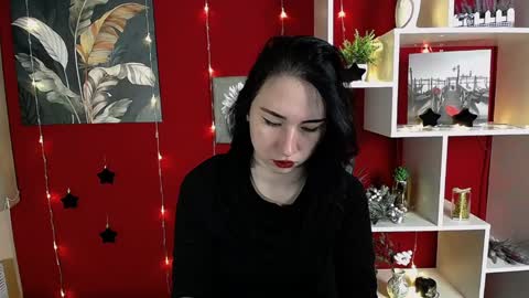 Snapshot of moon_foxy_ chatting on December 10, 9:33 am Diana online show from December 10, 9:33 am