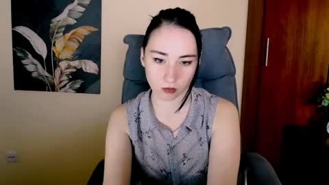 Snapshot of moon_foxy_ chatting on January 12, 11:07 am Diana online show from January 12, 11:07 am