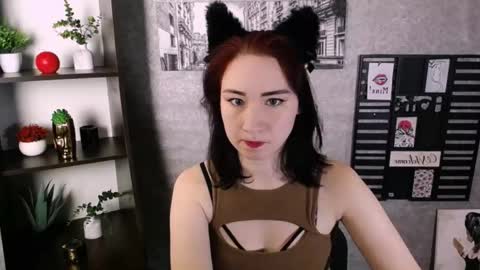 Snapshot of moon_foxy_ chatting on November 10, 9:03 pm Diana online show from November 10, 9:03 pm