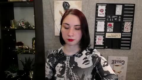 Snapshot of moon_foxy_ chatting on January 8, 1:24 pm Diana online show from January 8, 1:24 pm