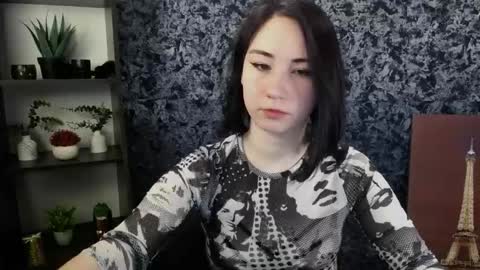 Snapshot of moon_foxy_ chatting on February 13, 12:45 pm Diana online show from February 13, 12:45 pm