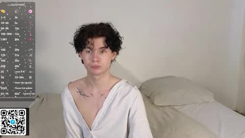 moon_gloww online show from February 12, 5:46 am