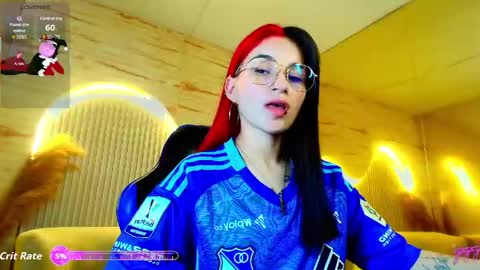 Snapshot of moon_red_r chatting on May 26, 12:56 pm Moon online show from May 26, 12:56 pm