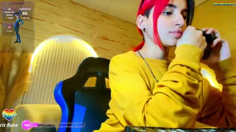Snapshot of moon_red_r chatting on June 25, 1:04 pm Moon online show from June 25, 1:04 pm