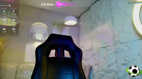 Snapshot of moon_red_r chatting on July 9, 8:35 pm Moon online show from July 9, 8:35 pm