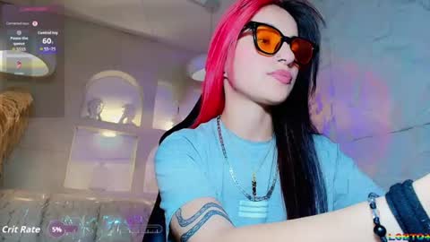 Snapshot of moon_red_r chatting on July 10, 9:06 pm Moon online show from July 10, 9:06 pm