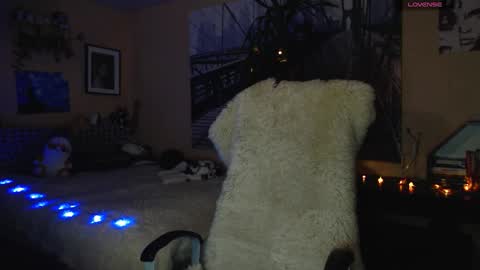 Snapshot of moon_sugar_ chatting on November 13, 1:54 pm Keira online show from November 13, 1:54 pm