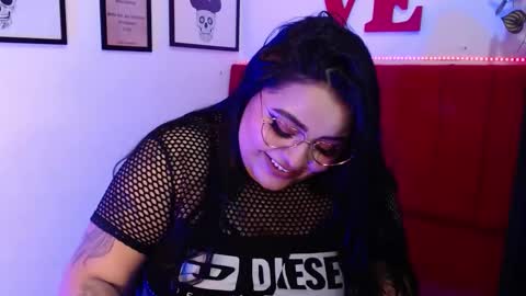 moon_sunflowers online show from February 27, 2:53 am