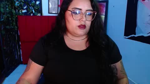 moon_sunflowers online show from November 17, 11:32 pm