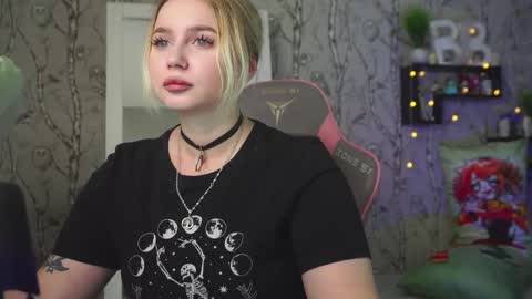 Emilia online show from March 13, 9:27 am