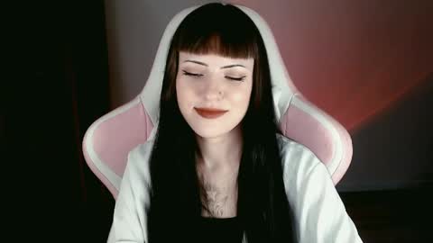 Snapshot of moon_velvet chatting on May 24, 8:47 pm sophie online show from May 24, 8:47 pm