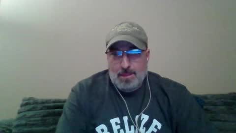 Snapshot of moondrake26 chatting on January 6, 6:28 am moondrake26 online show from January 6, 6:28 am