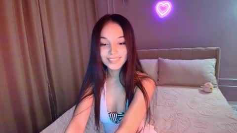 Mia online show from November 23, 12:38 pm