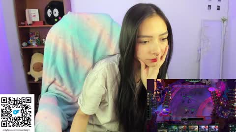 MOON  online show from January 17, 11:07 pm