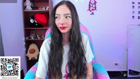 MOON  online show from January 31, 8:22 pm