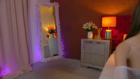 moonligt_iris online show from November 26, 5:41 am