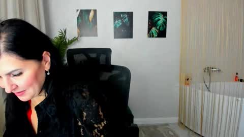 Ask me  online show from November 24, 3:50 am