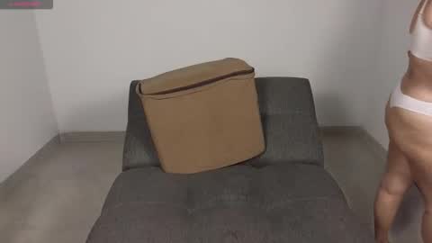 Moon Woman online show from October 19, 3:40 am