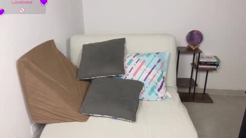 Moon Woman online show from January 15, 3:33 am