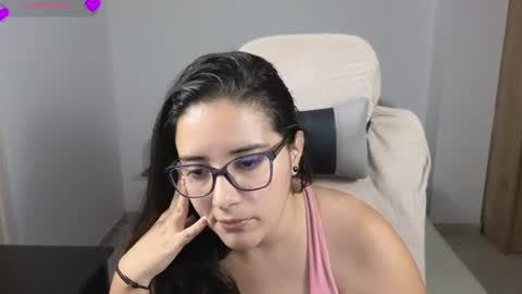 Snapshot of moonwoman_ chatting on July 2, 2:33 am Moon Woman online show from July 2, 2:33 am