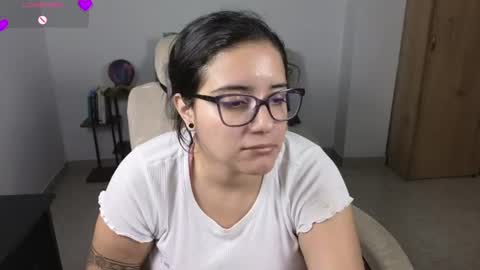 Snapshot of moonwoman_ chatting on July 7, 2:14 am Moon Woman online show from July 7, 2:14 am