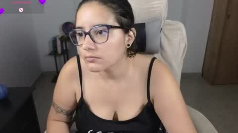Snapshot of moonwoman_ chatting on July 13, 3:20 am Moon Woman online show from July 13, 3:20 am