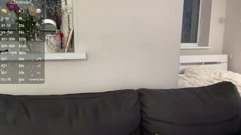 Snapshot of mooonika80 chatting on June 12, 6:18 pm Mooonika80 online show from June 12, 6:18 pm