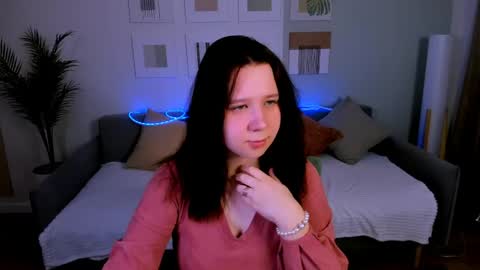 Charli online show from April 19, 11:20 am