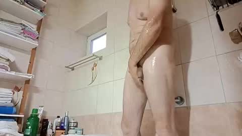 moos1 online show from September 9, 4:45 am