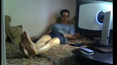 Snapshot of moovurey16 chatting on July 5, 2:07 am Alex online show from July 5, 2:07 am