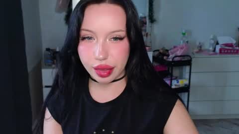 Snapshot of moranagoddess chatting on June 22, 12:02 pm Morana follow my boosty online show from June 22, 12:02 pm