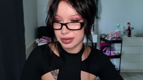 Snapshot of moranagoddess chatting on July 1, 12:51 pm Morana follow my boosty online show from July 1, 12:51 pm